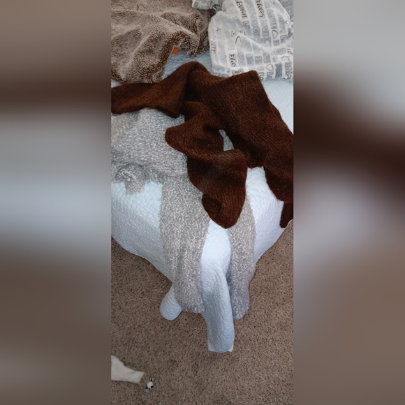 Pink Lily Gray Sherpa style Popcorn knit Sweater    ☺️Bundle and save - Picture 7 of 7